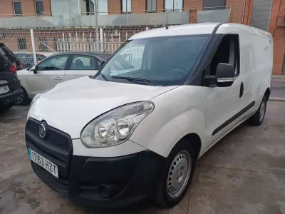 Usado Fiat Doblò 90 CV (66 kW) 2014 Blanco Monovolumen