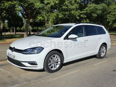 Usado VW Golf VII Advance 115 CV (84 kW) 2019 Blanco Familiar