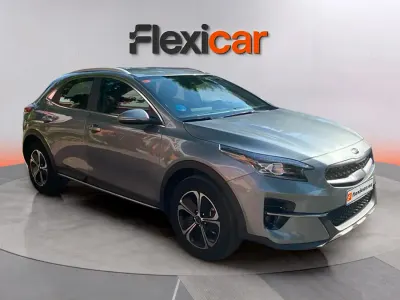 Usado Kia XCeed 141 CV (103 kW) 2021 Gris SUV