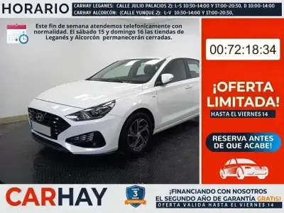 Usado Hyundai i30 120 CV (88 kW) 2022 Blanco Berlina