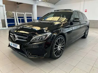 Usado Mercedes C400 333 CV (244 kW) 2015 Negro Familiar