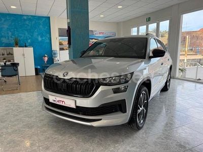 Gris / plata Usado 2023 Skoda Kodiaq SportLine SUV | 26.995 € (Precio justo)
