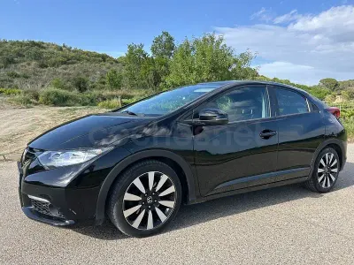 Usado Honda Civic Comfort 120 CV (88 kW) 2014 Negro Berlina