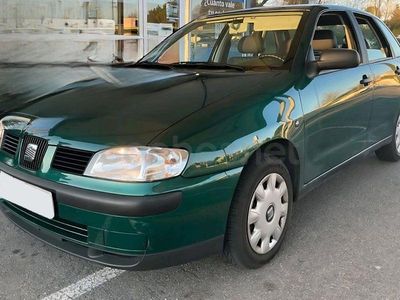 Usado Seat Ibiza Sport 90 CV (66 kW) 2000 Verde Utilitario