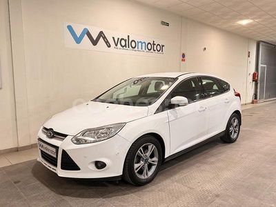 Begagnad Ford Focus Trend 125 HK (91 kW) 2013 Vit Sedan