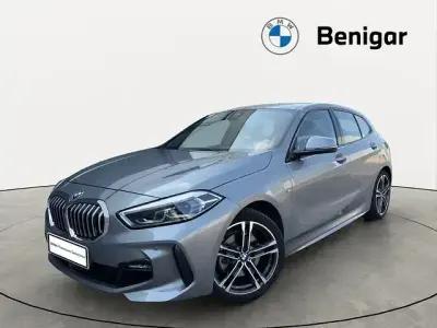Usado BMW 118 Shadowline 150 CV (110 kW) 2022 Gris Utilitario
