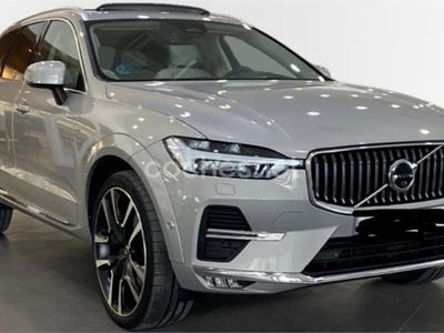 Usado Volvo XC60 Ultimate 197 CV (144 kW) 2022 Gris / plata SUV