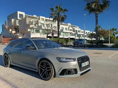 Używany Audi RS6 560 KM (411 kW) 2016 Szary Kombi