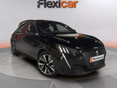 Usado Peugeot 208 GT-line 101 CV (74 kW) 2020 Negro Utilitario