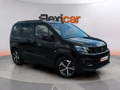 Usado Peugeot Rifter GT 131 CV (96 kW) 2023 Negro Monovolumen