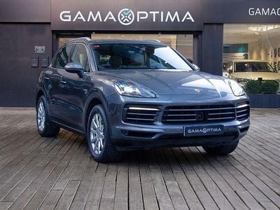 Usado Porsche Cayenne 462 CV (339 kW) 2019 Gris / plata SUV