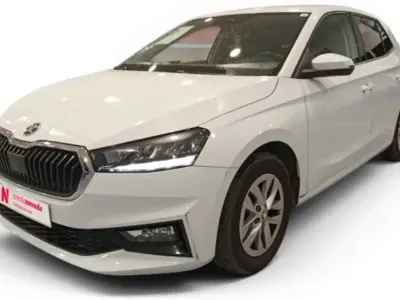 Usado Skoda Fabia Selection 80 CV (58 kW) 2024 Blanco Utilitario