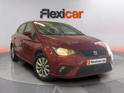 Usado Seat Ibiza Style 110 CV (80 kW) 2021 Rojo Utilitario