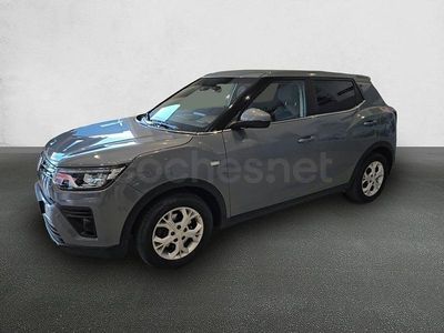 Usado Ssangyong (KGM) Tivoli 128 CV (94 kW) 2023 Gris / plata SUV