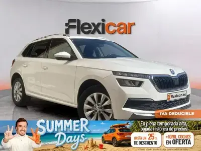 Usado Skoda Kamiq Active 95 CV (69 kW) 2021 Blanco SUV