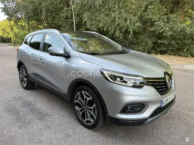 Usado Renault Kadjar Techno 140 CV (102 kW) 2022 Gris / plata SUV