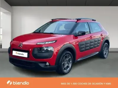 Usado Citroën C4 Cactus Feel 82 CV (60 kW) 2015 Rojo Utilitario