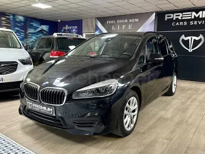 Usado BMW 218 Comfort Edition 150 HP (110 kW) 2021 Preto Carrinha