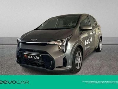 Usado Kia Picanto 63 CV (46 kW) 2025 Gris Utilitario