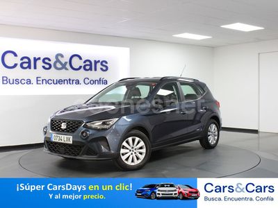 Usado Seat Arona Style 110 CV (80 kW) 2022 Gris SUV