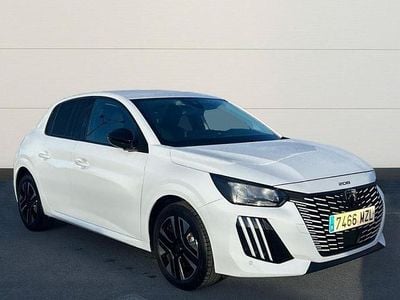 Usado Peugeot 208 Allure 100 CV (73 kW) 2025 Blanco Utilitario