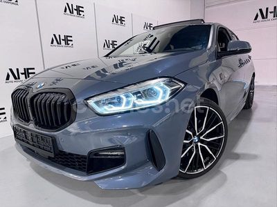 Usado BMW 118 Comfort Edition 150 CV (110 kW) 2024 Gris / plata Utilitario