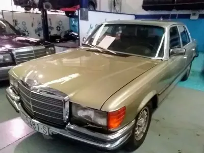 Usado Mercedes 280 SE 185 CV (136 kW) 1980 Verde Berlina
