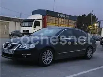 Usado VW Passat Advance 150 CV (110 kW) 2007 Negro Berlina