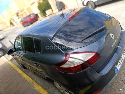 Begagnad Renault Mégane LIMITED 95 HK (69 kW) 2015 Grå Sedan