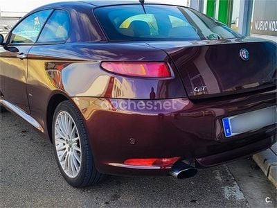 Usado Alfa Romeo GT Progression 150 CV (110 kW) 2004 Granate Coupe