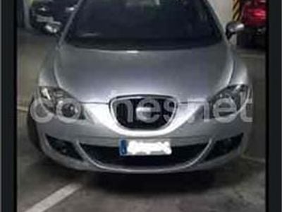 Usado Seat Leon Style 102 HP (75 kW) 2009 Cinzento Citadino