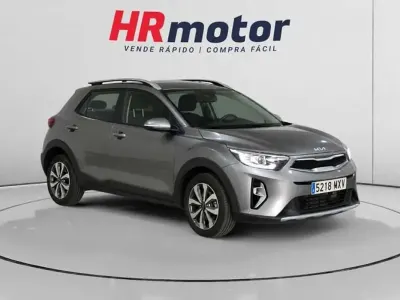 Usado Kia Stonic 101 CV (74 kW) 2025 Blanco SUV