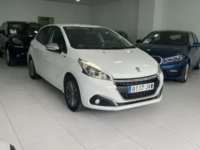 Usado Peugeot 2008 Style 82 CV (60 kW) 2016 SUV
