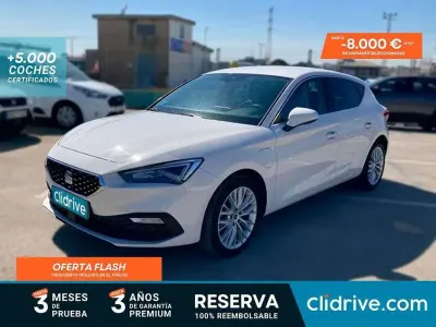 Usado Seat Leon FR 150 CV (110 kW) 2021 Blanco Familiar