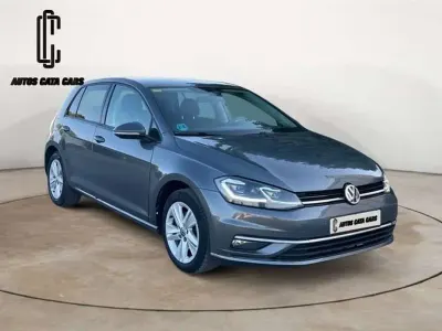 Usado VW Golf VII Advance 116 CV (85 kW) 2018 Gris Utilitario