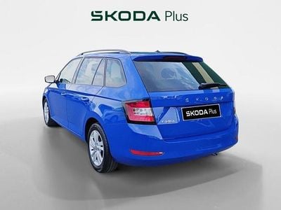 Usado Skoda Fabia Ambition 95 CV (69 kW) 2022 Azul Familiar