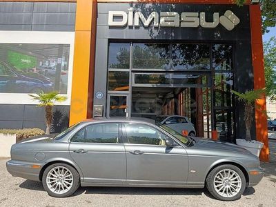 Usado Jaguar XJ6 Executive 207 CV (152 kW) 2006 Gris / plata Berlina