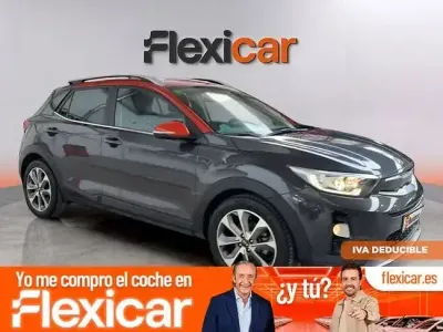 Usado Kia Stonic 100 CV (73 kW) 2020 Gris SUV