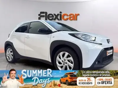 Usado Toyota Aygo 72 CV (52 kW) 2022 Blanco