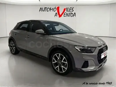 Usado Audi A1 Design 110 CV (80 kW) 2022 Gris / plata SUV