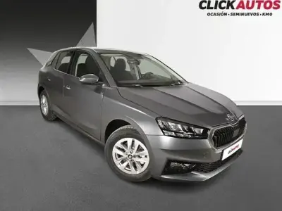 Usado Skoda Fabia Selection 115 CV (84 kW) 2025 Plata Utilitario