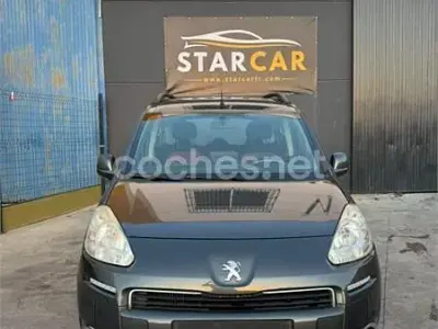 Usado Peugeot Partner Tepee Active 115 CV (84 kW) 2013 Negro Monovolumen