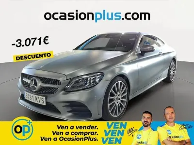 Usado Mercedes C300 258 CV (189 kW) 2019 Gris / plata Coupe