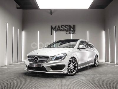 Usado Mercedes CLA220 Shooting Brake AMG line 177 CV (130 kW) 2015 Gris / plata Familiar