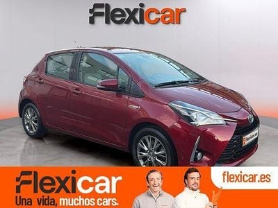 Usado Toyota Yaris Hybrid Advance 100 CV (73 kW) 2018 Rojo Berlina