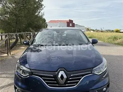 Usado Renault Mégane Bose Edition 110 CV (80 kW) 2017 Azul Berlina