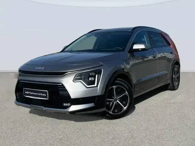 Usado Kia Niro 183 HP (134 kW) 2025 Cinzento SUV