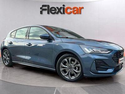 Gris Usado 2023 Ford Focus ST-Line Berlina | 16.590 € (Buen precio)