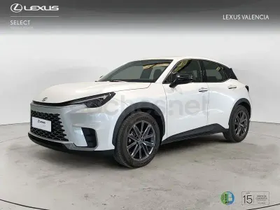 Begagnad Lexus LBX