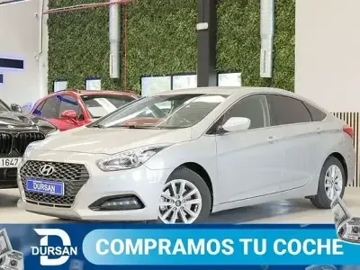 Usado Hyundai i40 135 CV (99 kW) 2020 Gris Familiar
